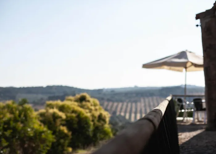 Convento San Diego Отель Фуэнтес-де-Леон